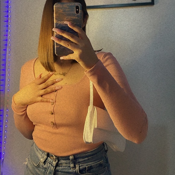 Off the shoulder pink top - Picture 2 of 3